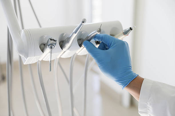 Professional Wisdom Tooth Removal technician working in Shenandoah, LA